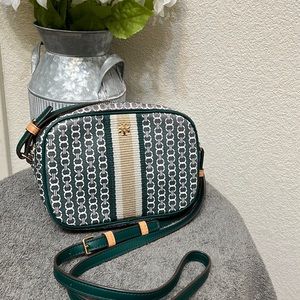Tory burch small camera bag crossbody